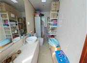 新港鸿花园-卫生间