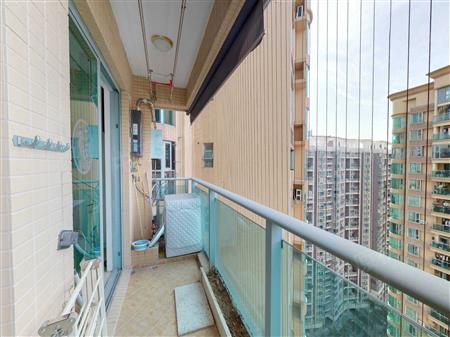 鸿荣源尚都-阳台