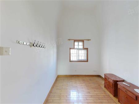 中海怡翠山庄-次卧