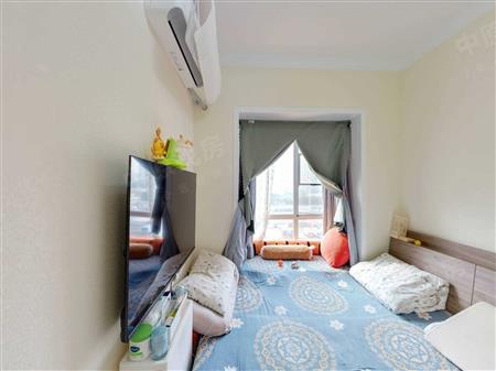 丰泽湖山庄-次卧