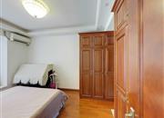 恒立听海花园-主卧