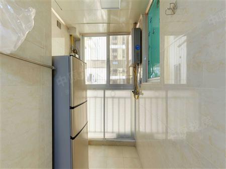 信义假日名城(五期A逸翠园)-阳台