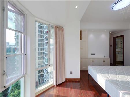 信义假日名城(五期A逸翠园)-阳台