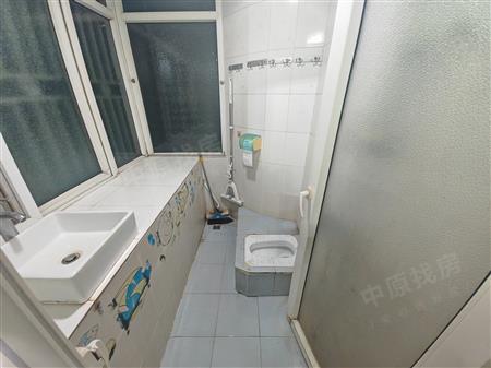 翠华花园-卫生间