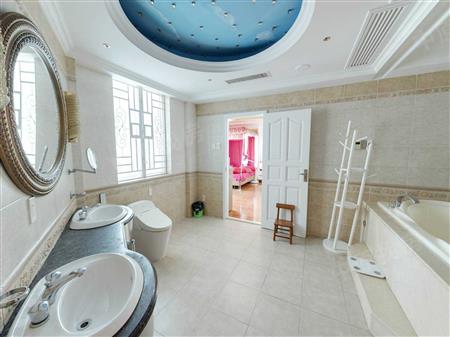 庐峰翠苑-卫生间