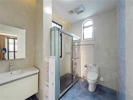 三科麓湾-卫生间