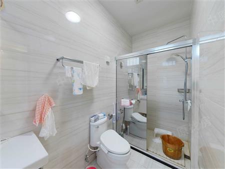 三科麓湾-卫生间