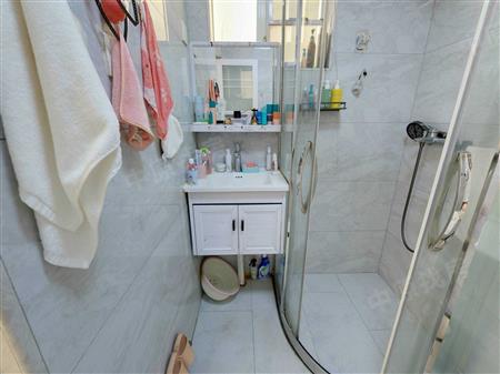 新新家园-卫生间