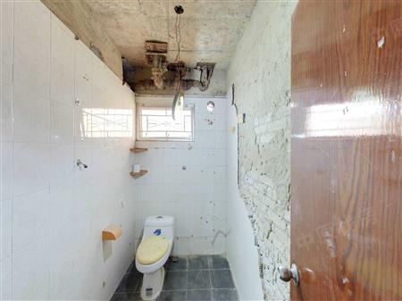 南油A区-卫生间