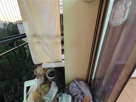 英郡年华花园（一期）-阳台