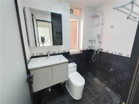 碧岭华庭-卫生间