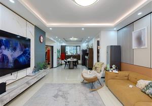 宝安区政府旁天悦龙庭，龙光出品，重新装修