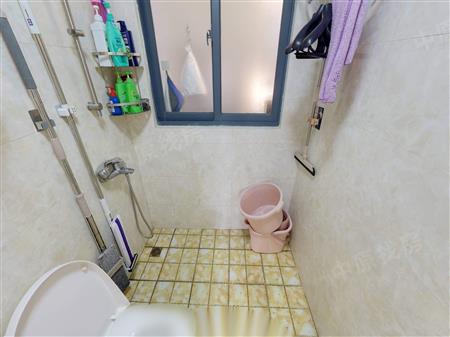 信义金御半山（一期）-卫生间