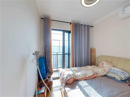 流塘阳光花园-次卧