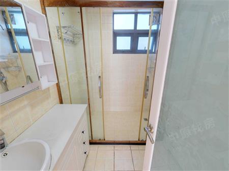 中粮澜山花园-卫生间