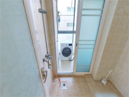 中粮澜山花园-卫生间