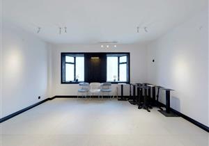 花园复式，安静，使用率高，业主诚心出售。价格可以谈