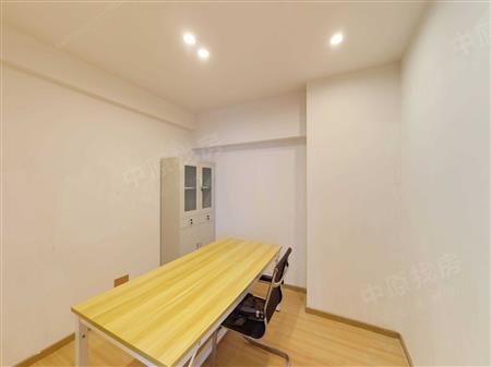 华联城市全景花园-次卧