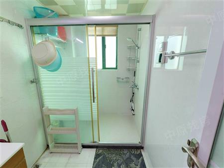 新港鸿花园-卫生间