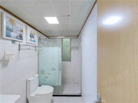 金色华府-卫生间