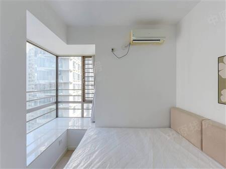 金泓凯旋城-次卧