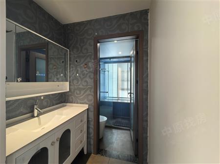 观山盛苑-卫生间