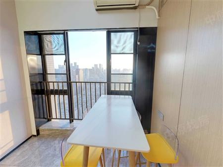 福城新纪元-阳台