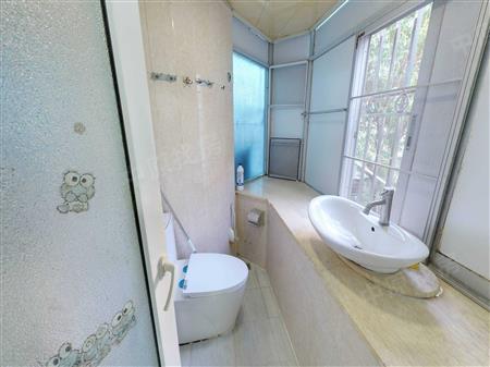 翠华花园-卫生间