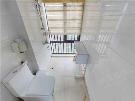 领航里程花园-卫生间