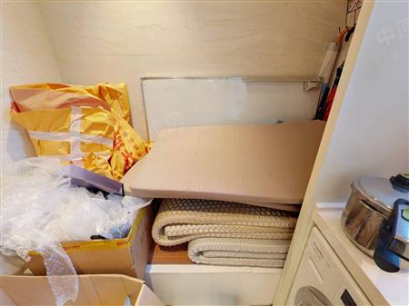 万科瑧山府-次卧