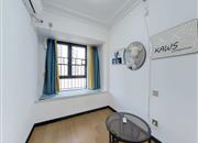 金地龙城中央·自在寓-次卧