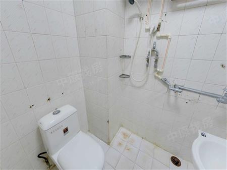 愉天小区-卫生间