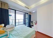 蓝郡左岸花园-主卧