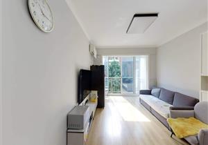 信义假日名城，三地铁口，精装两房，户型方正，采光通透，急卖