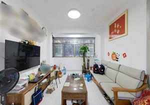 布心地铁口，位置好，新装修，保养好，很好的栋数楼层，价格可谈