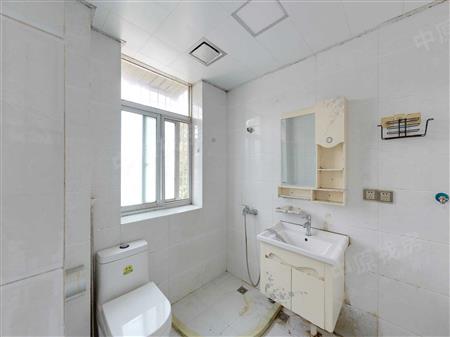 西岭花园-卫生间