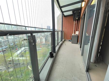 德弘天下华府-阳台