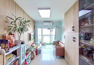 皇御苑二期精装两房满五年业主诚心出售