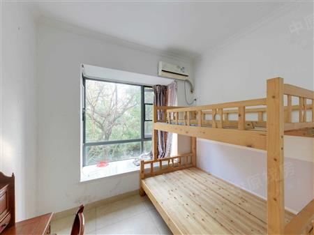 中粮澜山花园-次卧