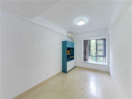 中粮澜山花园-次卧