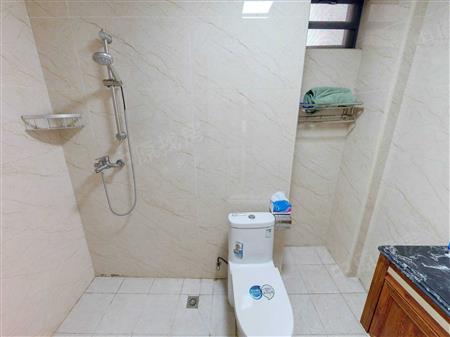 中粮澜山花园-卫生间