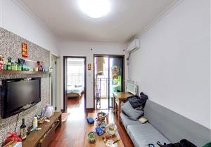 口岸物业 国贸商圈 配套完善 高档住宅 精装二房 租金高