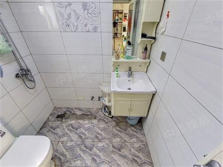 海悦华城-卫生间