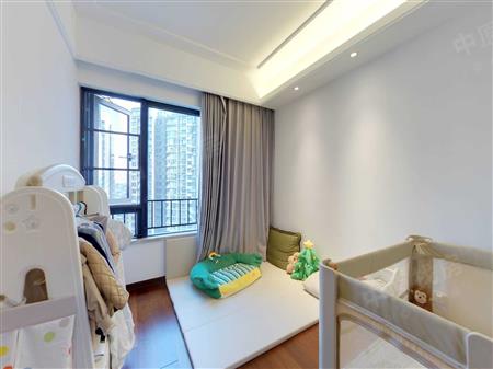 颐安都会中央花园（五期）-次卧