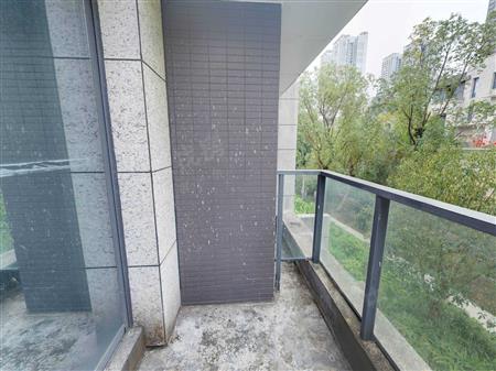 金众云山栖-阳台