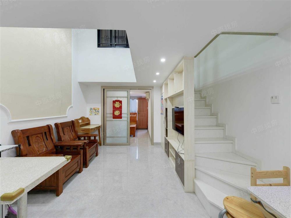 龙光玖云著大楼