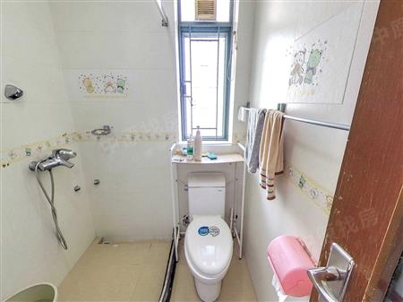 鸿翔花园-卫生间