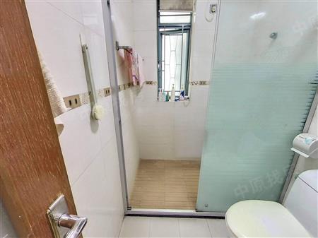 鸿翔花园-卫生间