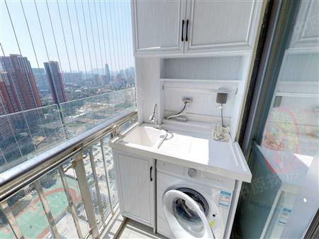 勤诚达前海世界-阳台