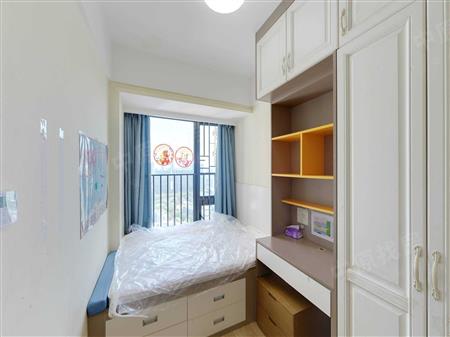 勤诚达前海世界-次卧